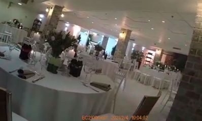 המשטרה עוצרת חתונה בהרצליה פיתוח בתקופת הקורונה. צילום: דוברות המשטרה