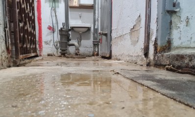 מקלט מוצף ומוזנח בשכונת יד התשעה הרצליה