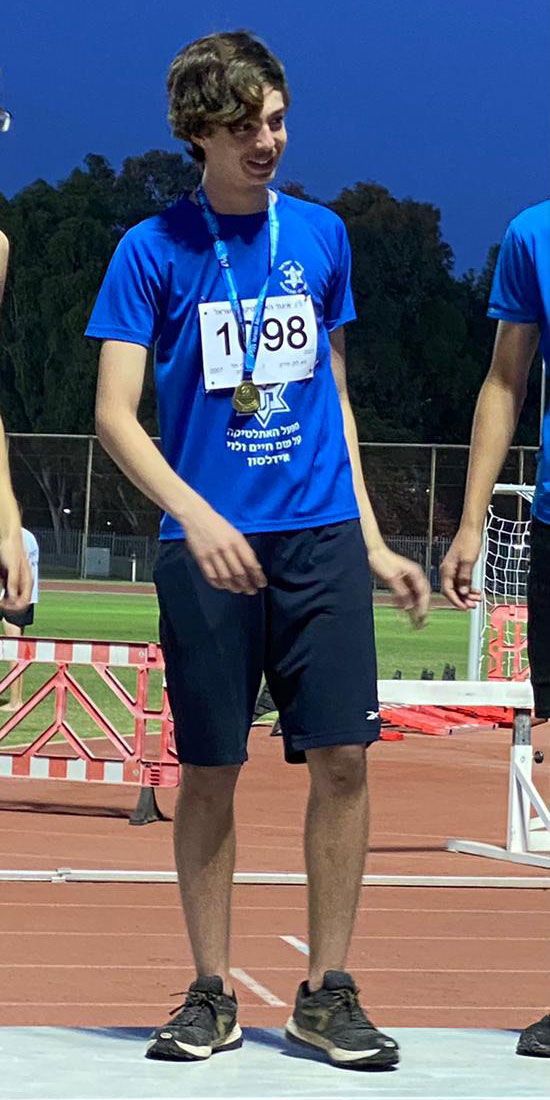 גיא לוק מירון מהרצליה. אלוף הארץ בקפיצה לגובה