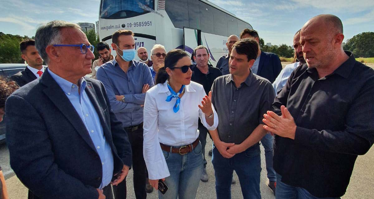 סיור במתחם תע"ש השרון