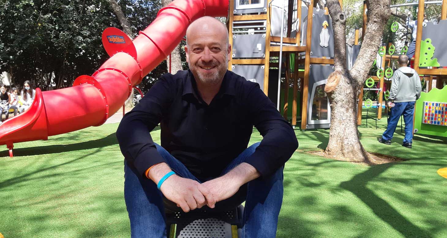 אבי גרובר בגינת שעשועים