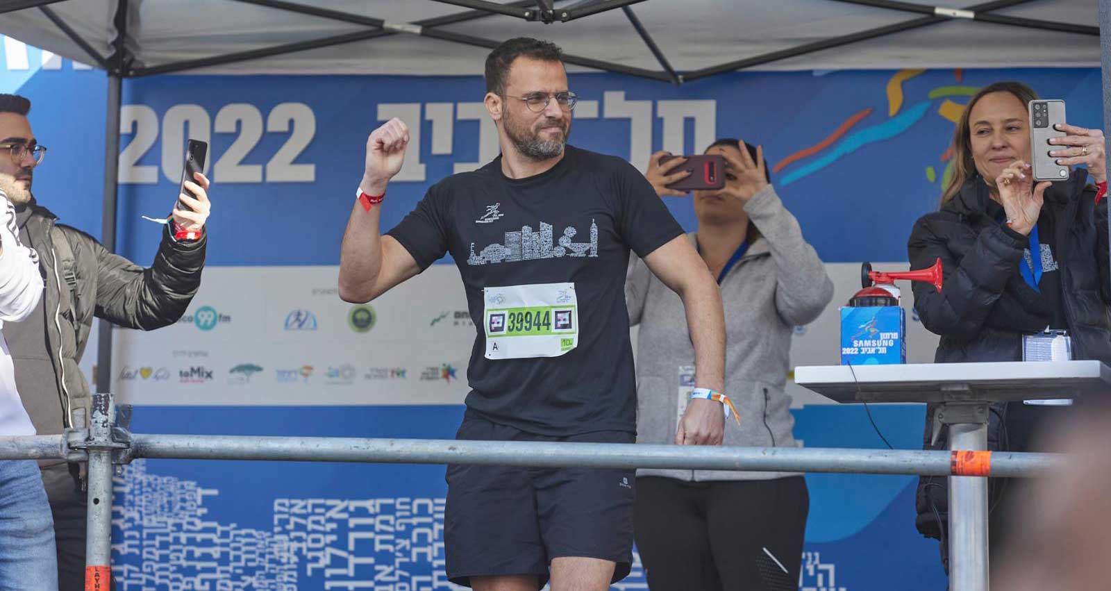 רונן סלם, סמנכ"ל שיווק סמסונג קפץ מרעננה להזניק את המרתון.