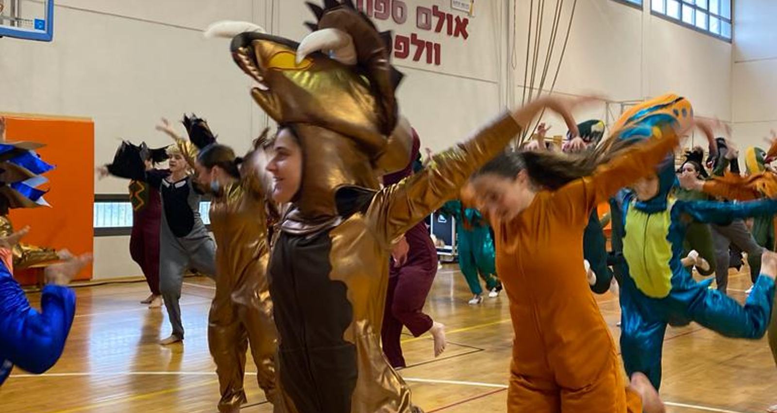 הכנות אחרונות של המשתתפים. צילום: דוברות עיריית הרצליה