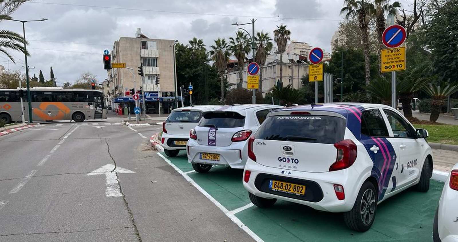 הרכבים השיתופיים בהרצליה. צילום: דוברות עיריית הרצליה