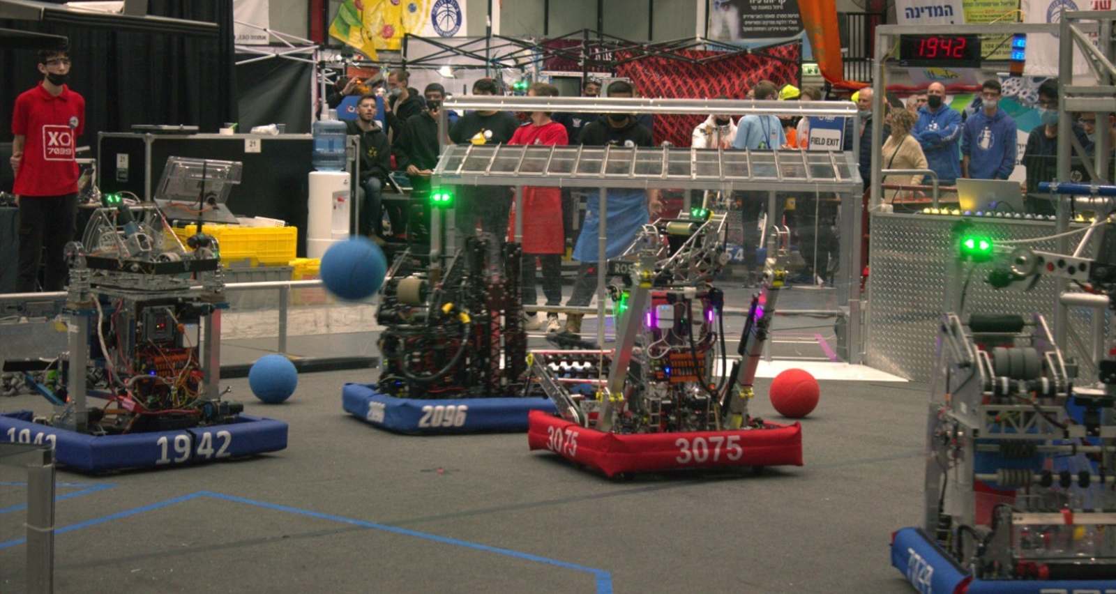 נבחרת הרובוטיקה של הדרים. צילום: דוברות עיריית הוד השרון