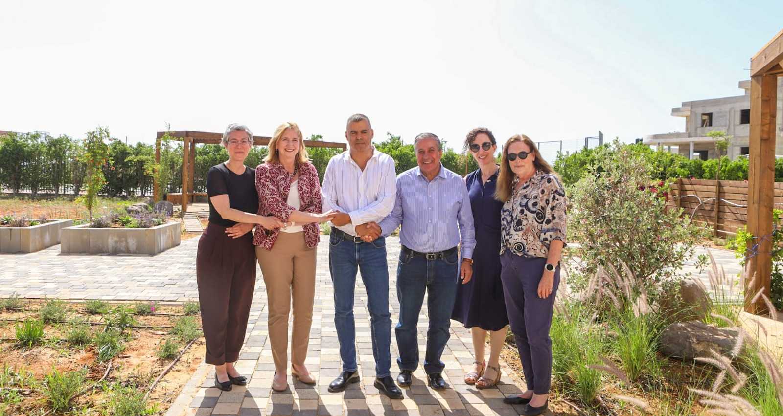 גגות ירוקים השקת גינה כפר קאסם