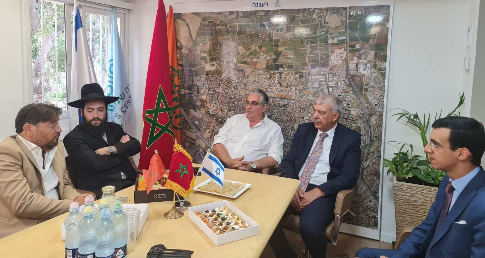 המפגש בעיריית רעננה. צילום: דוברות עיריית רעננה