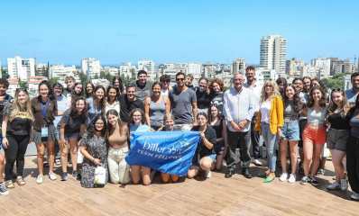 בני נוער מתכנית עמיתי דילר פילדלפיה ועמיתי דילר הרצליה בטקס הסיום שהתקיים בבניין העירייה..צילום: דוברות עירית הרצליה