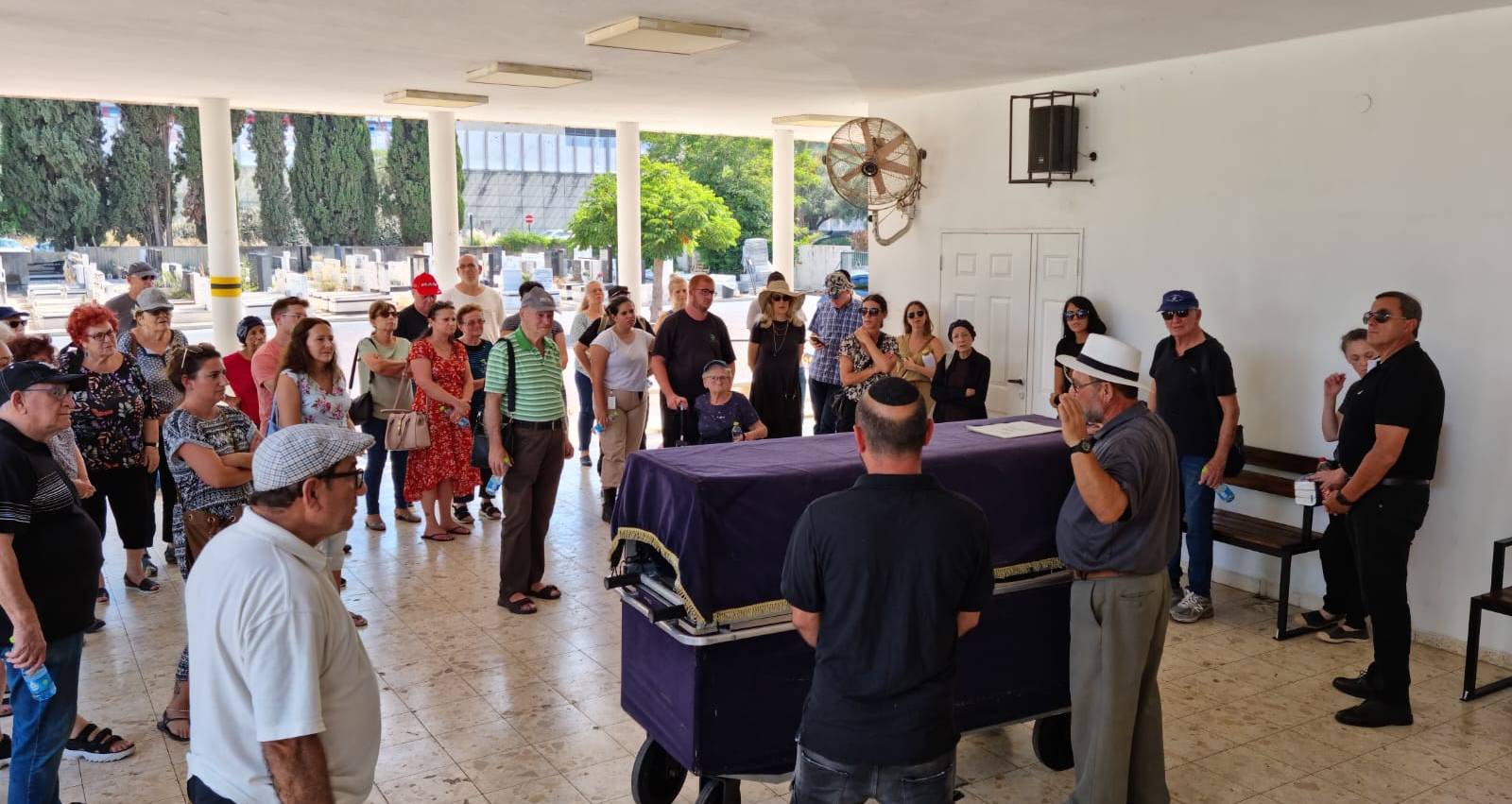 הלוויתה של ניצולת השואה מירה צוררו בכפר סבא