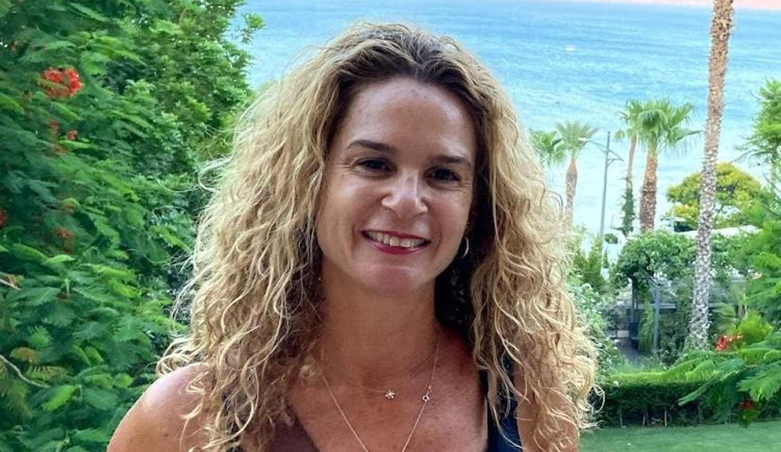 שירי כהן, מנהלת נעמי שמר. צילום: דוברות עיריית הרצליה