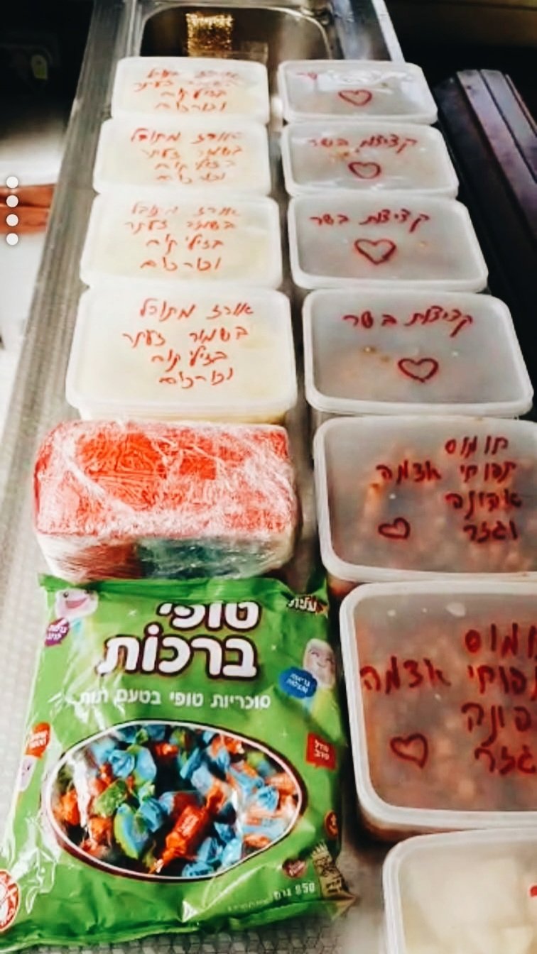 המנות שיוסי דנה מכין לחיילים בהתנדבות
