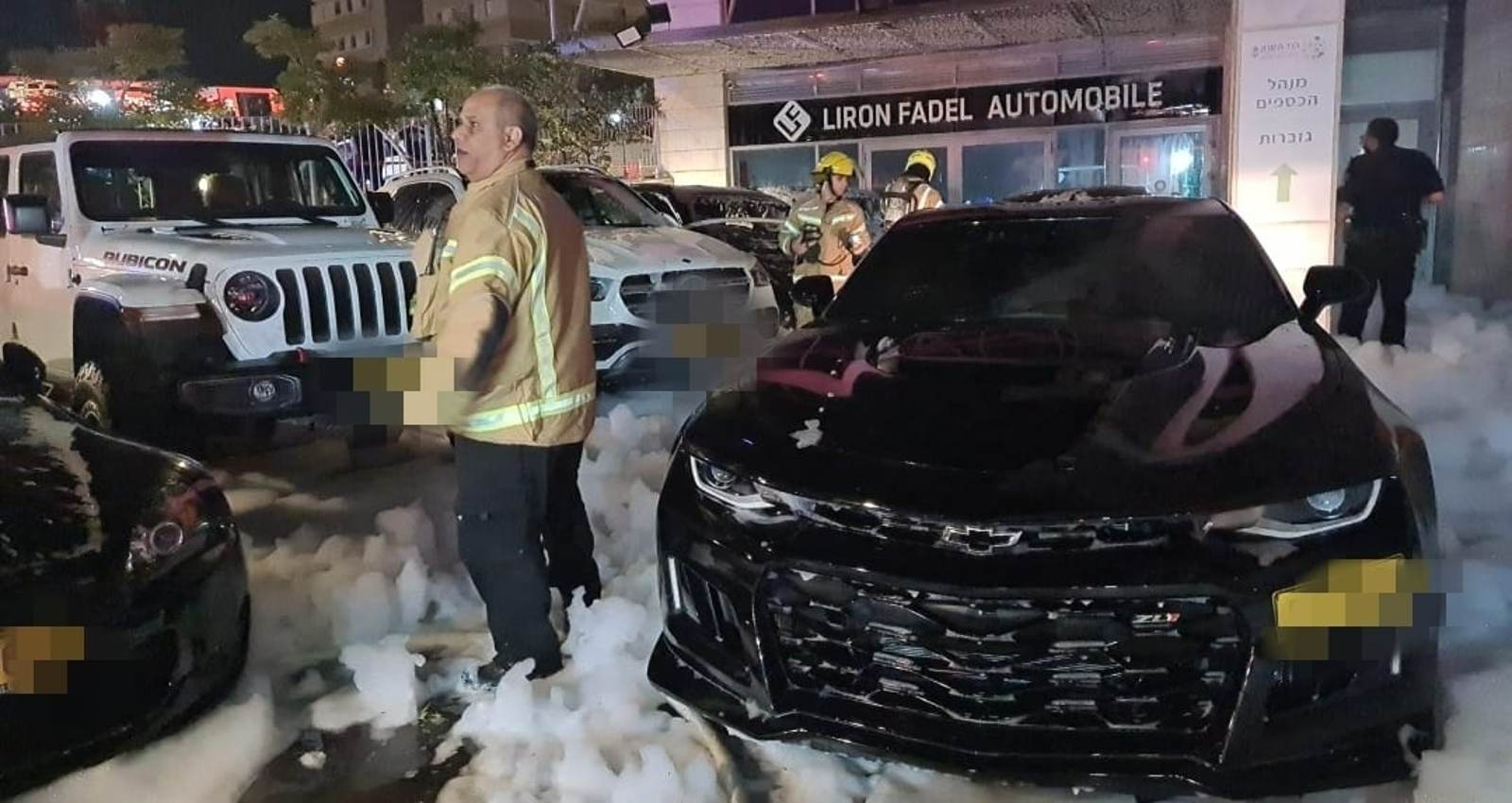 הרכבים שנשרפו במקום. צילום: דוברות המשטרה