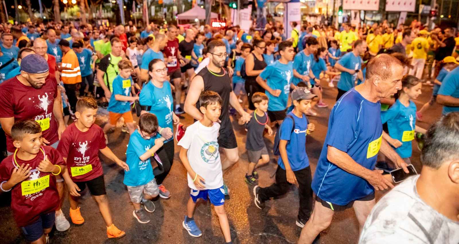 מרוץ הלילה של כפר סבא בשנת 2019. צילומים: רמי זרנגר