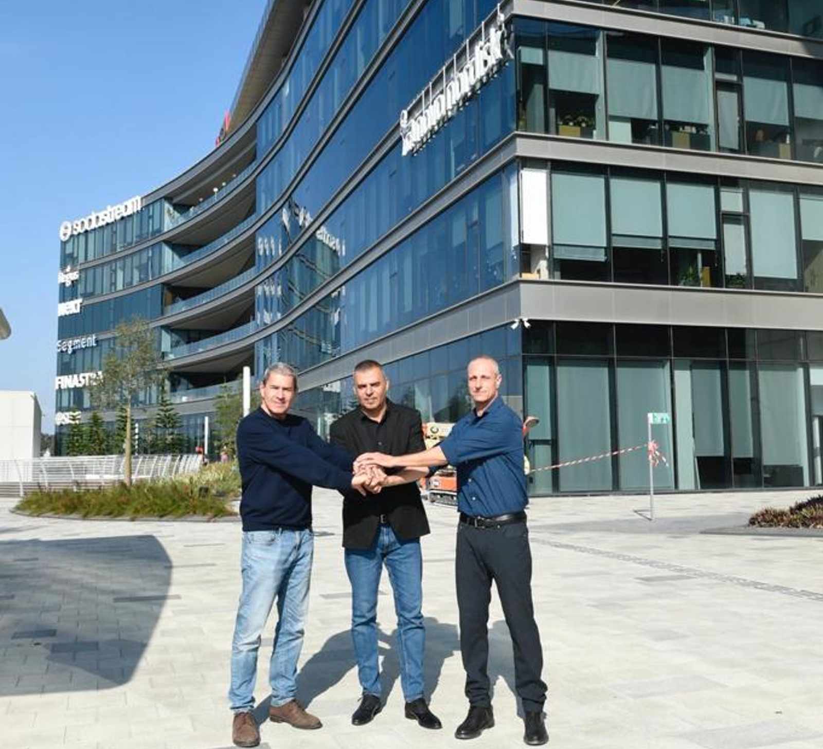 דותן, סער וגוטמן בקומפלקס ההייטק O-TECH. צילום: מורג ביטן