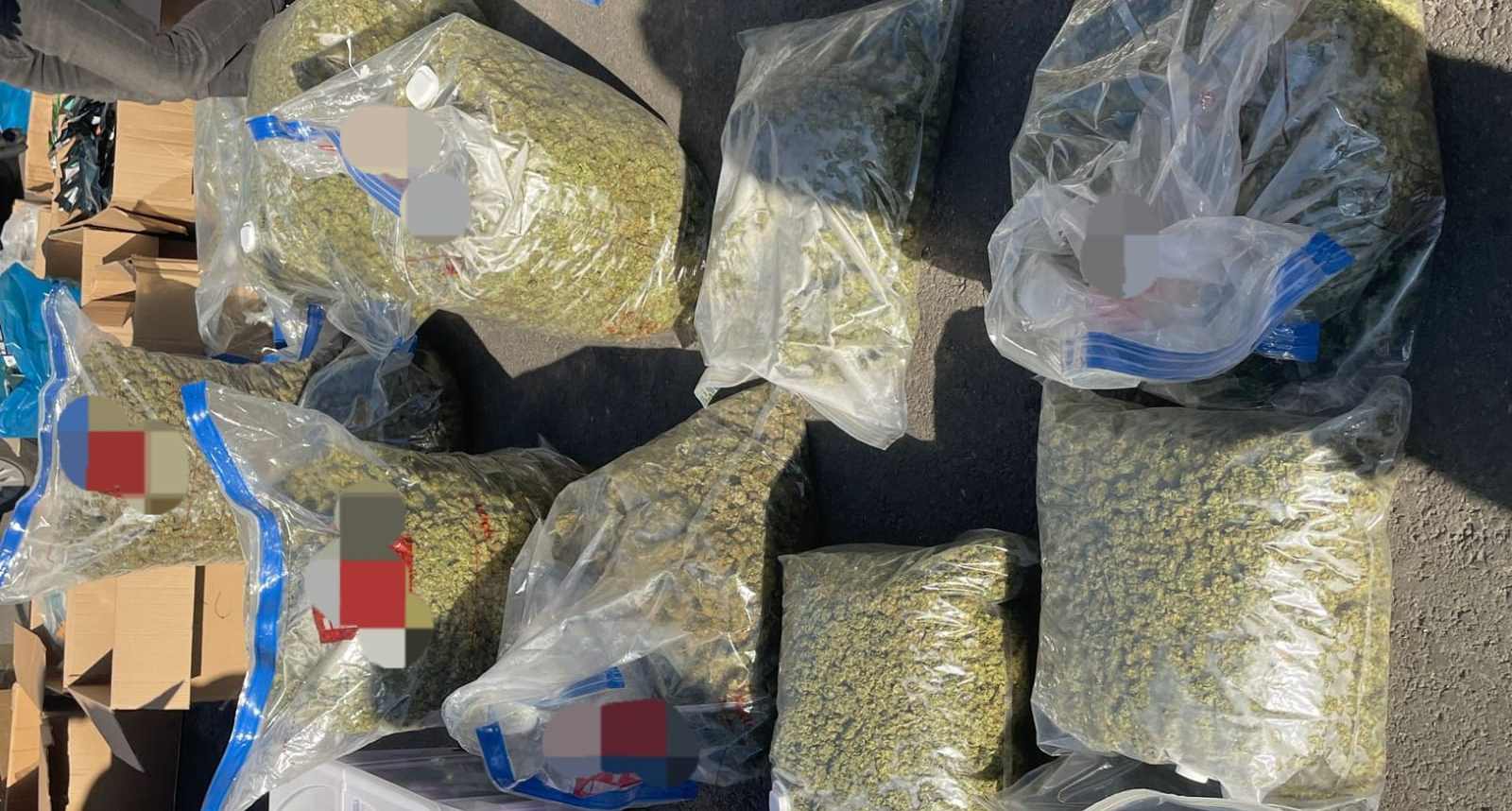 שקי הסמים שנתפסו. צילום: דוברות המשטרה