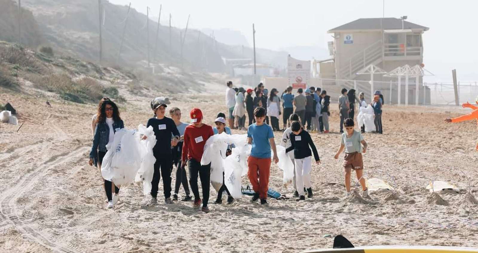 הפעילות של התלמידים בחוף. צילום: דוברות עיריית הרצליה
