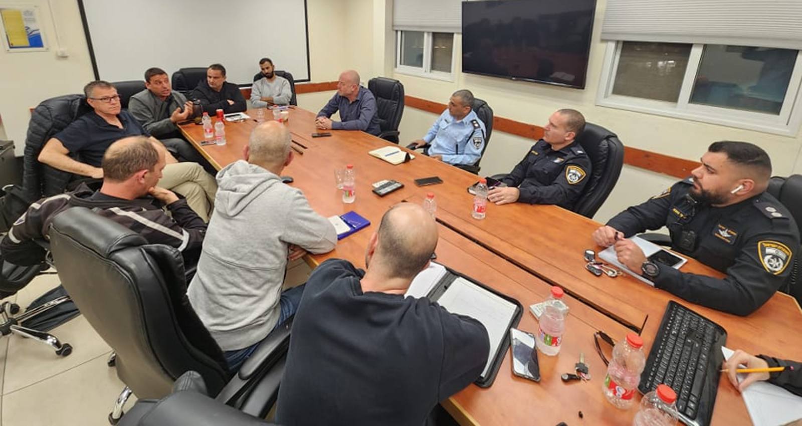 המפגש עם מפקד תחנת גלילות. צילום: עיריית רמת השרון