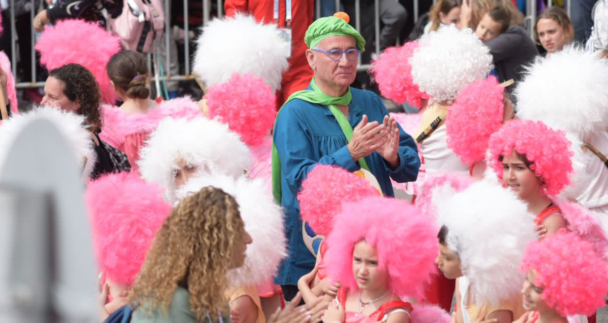 ראש העירייה משה פדלון בעדלאידע של הרצליה. צילום: באדיבות עיריית הרצליה