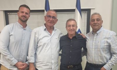 אהרון שיפר, מאיר שפיגלר, משה פדלון ואהוד לזר. צילום: דוברות עיריית הרצליה.