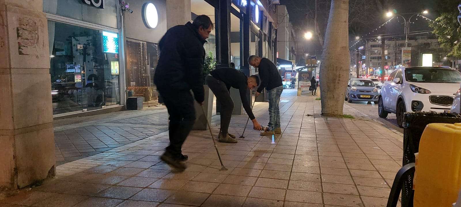 עבודות הניקיון בלילה. צילום: באדיבות להב רמת השרון