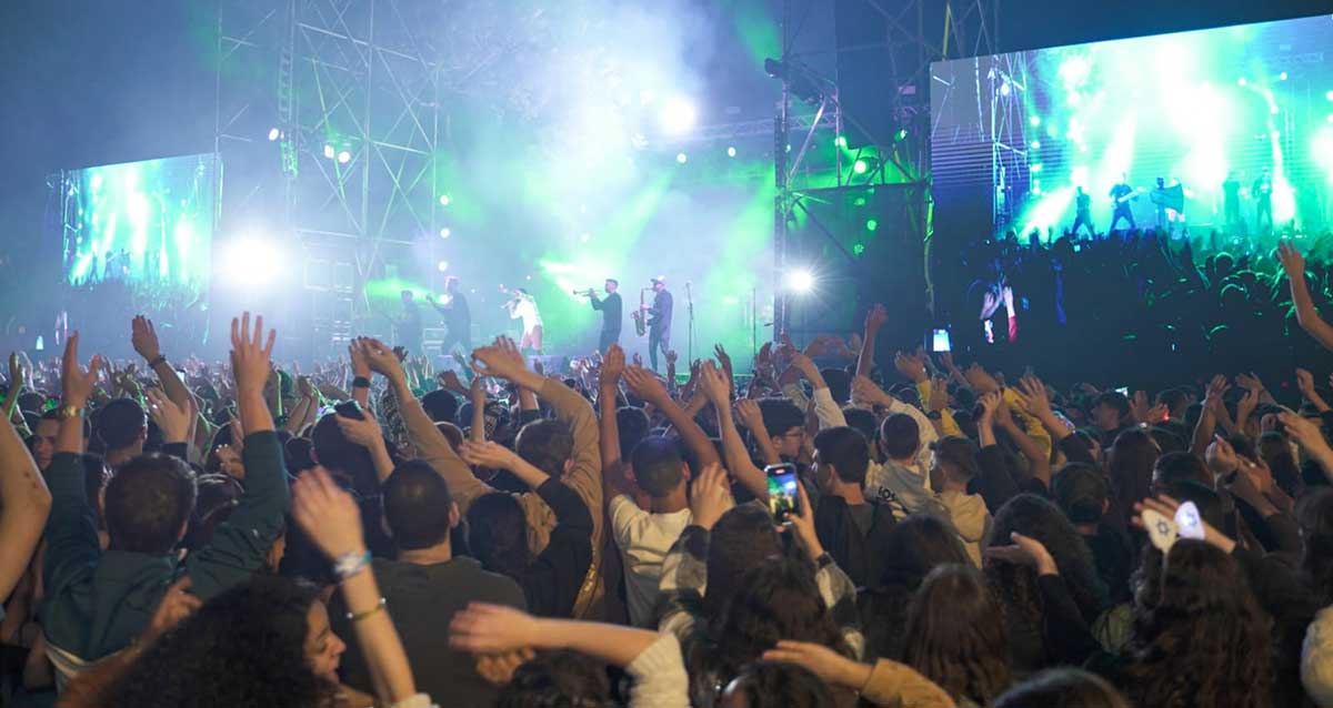 מופע בפארק רעננה. צילומים: צילומים שגיא, אודי יובל