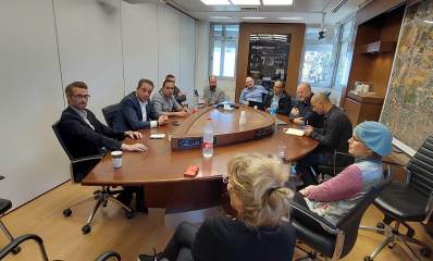המפגש בין נציגי להב לבכירי עיריית רמת השרון. צילום: באדיבות להב רמת השרון