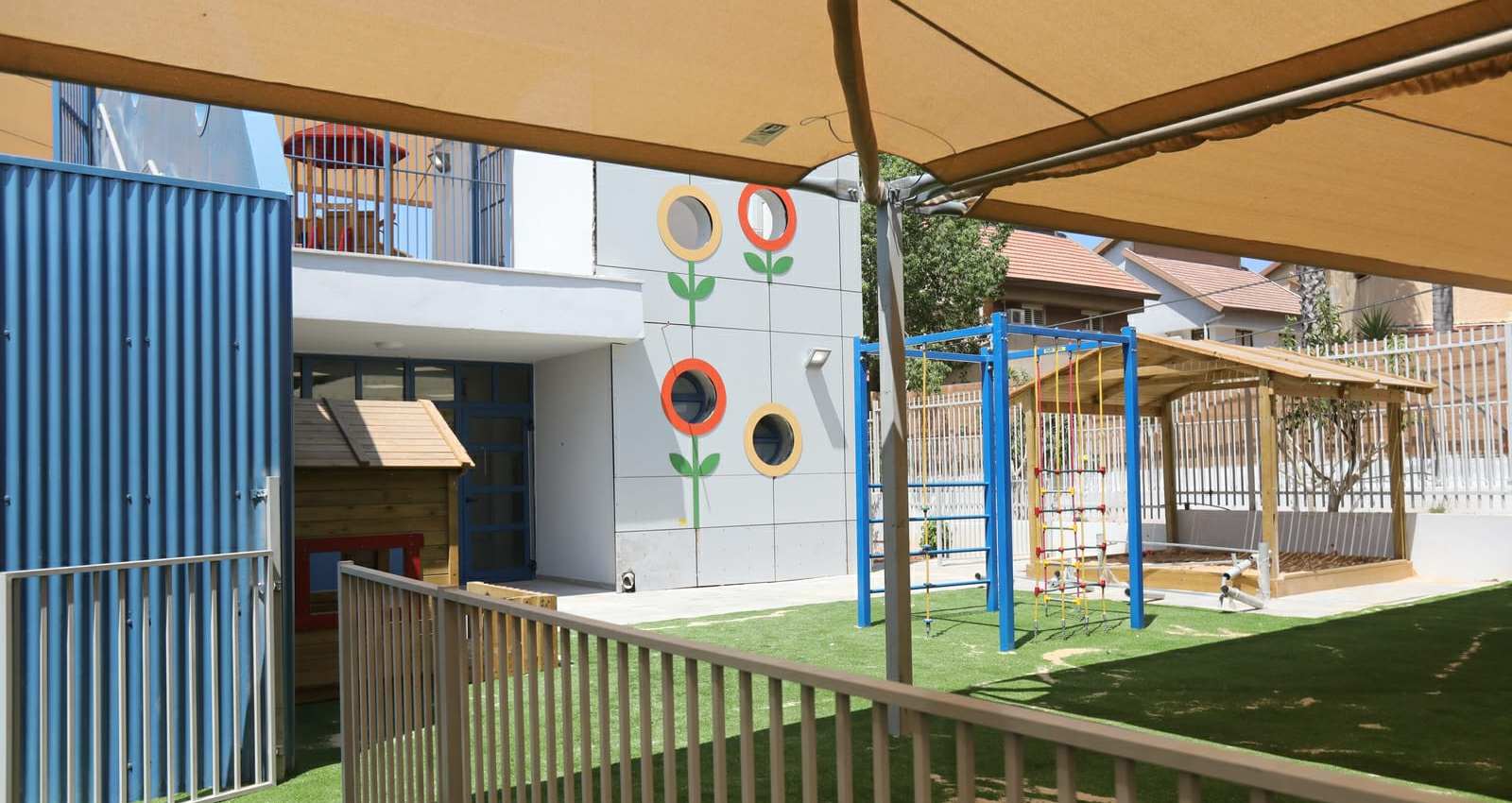 חצר גן ילדים. צילום: דוברות עיריית הרצליה