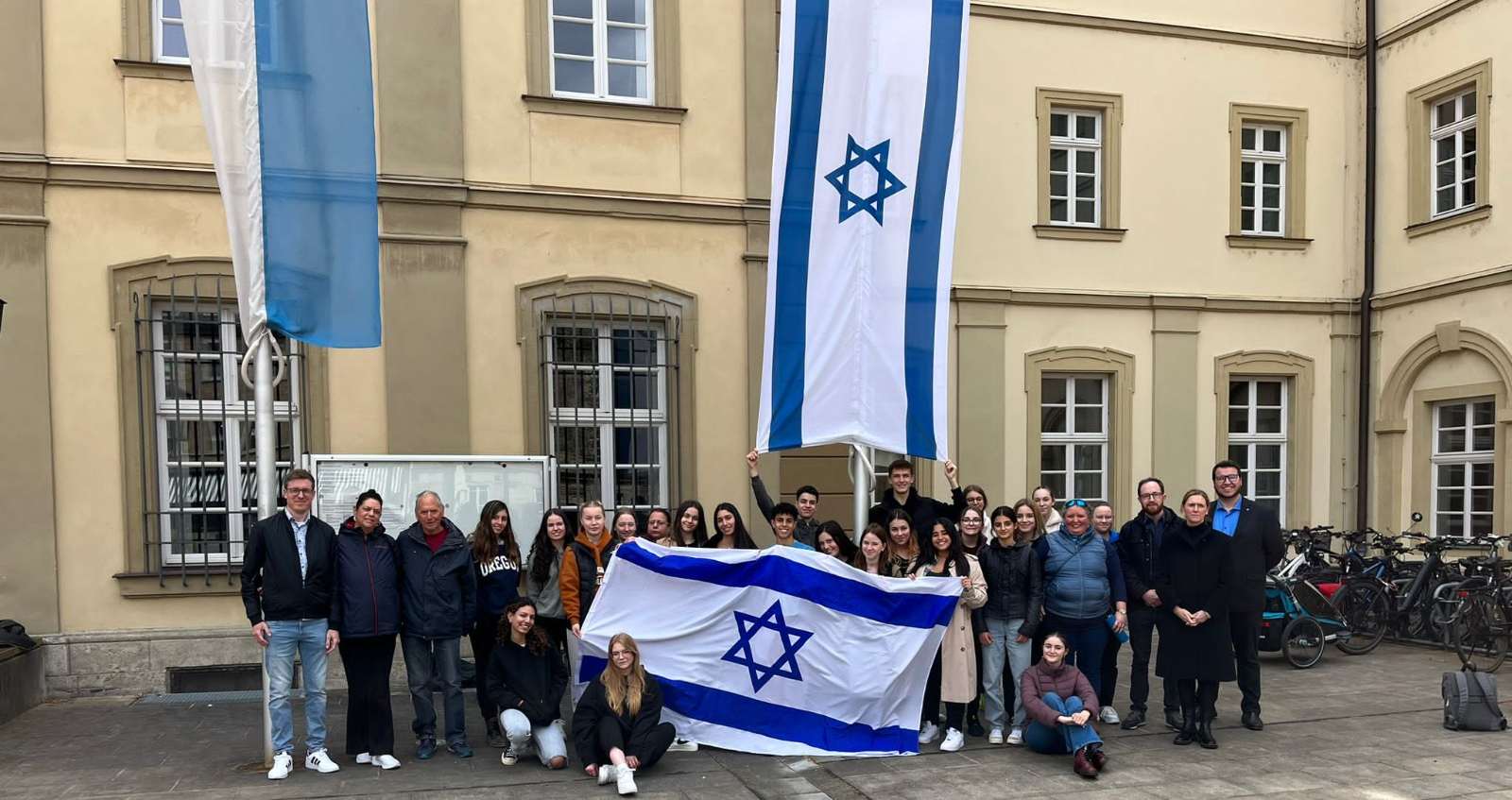 משלחת תלמידי תיכון רבין בגרמניה. צילום: עיריית כפר סבא