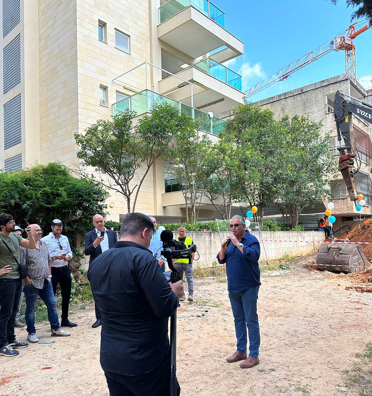 הריסת בניין בפרויקט חנקין, חיים ברוידא, ראש העיר בשטח