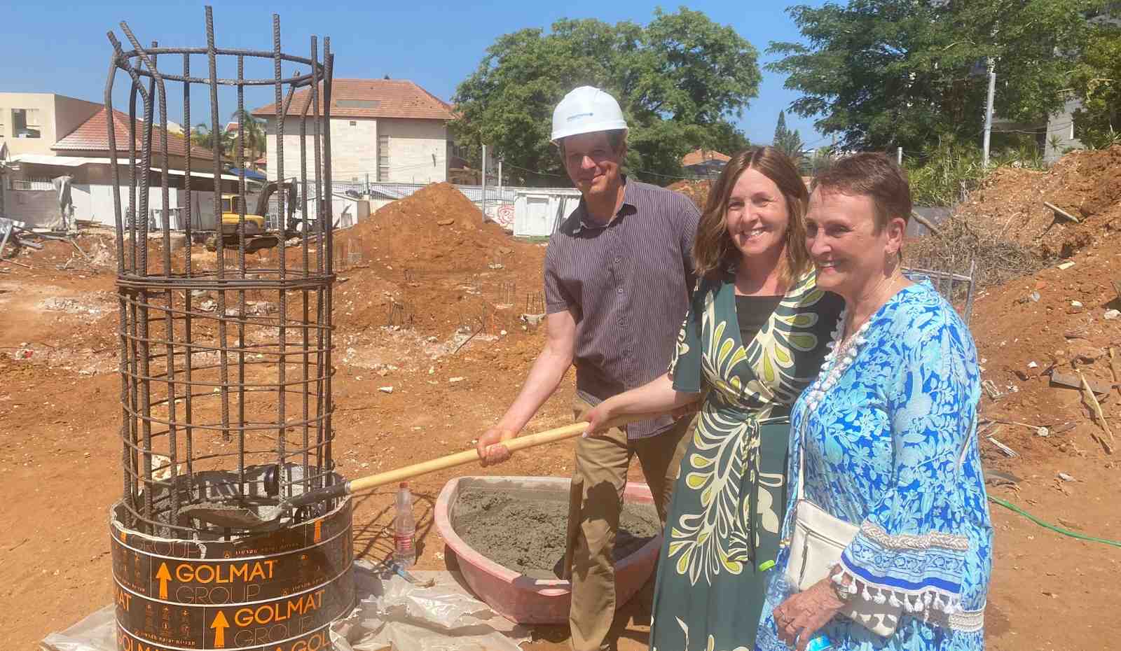 עמיר לרנר, נעמי סטוצ'ינר וסשה וייס טראמפ. צילום: יח"צ בית איזי שפירא