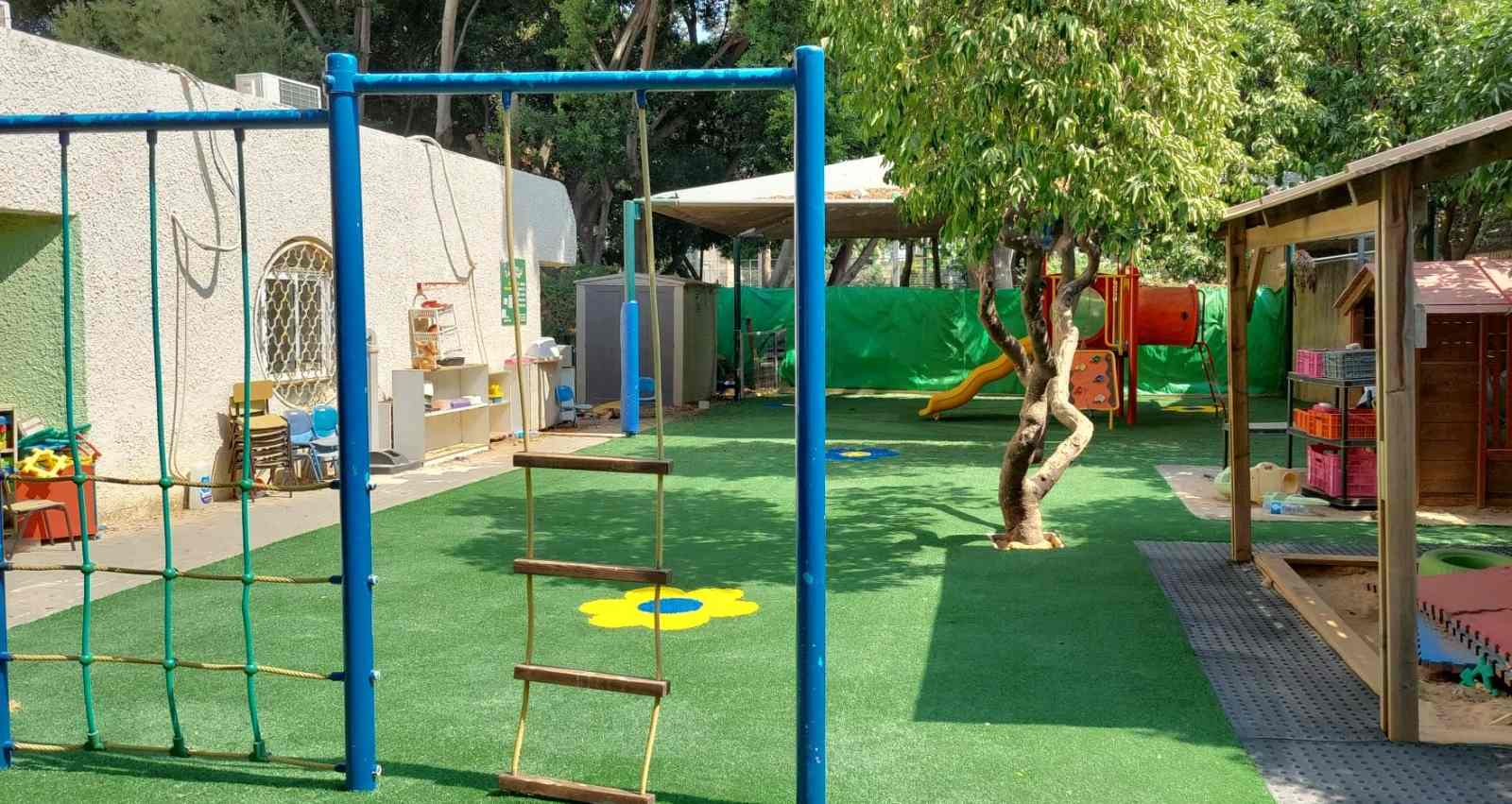 חצר גן ילדים מחודשת. צילום: עיריית כפר סבא