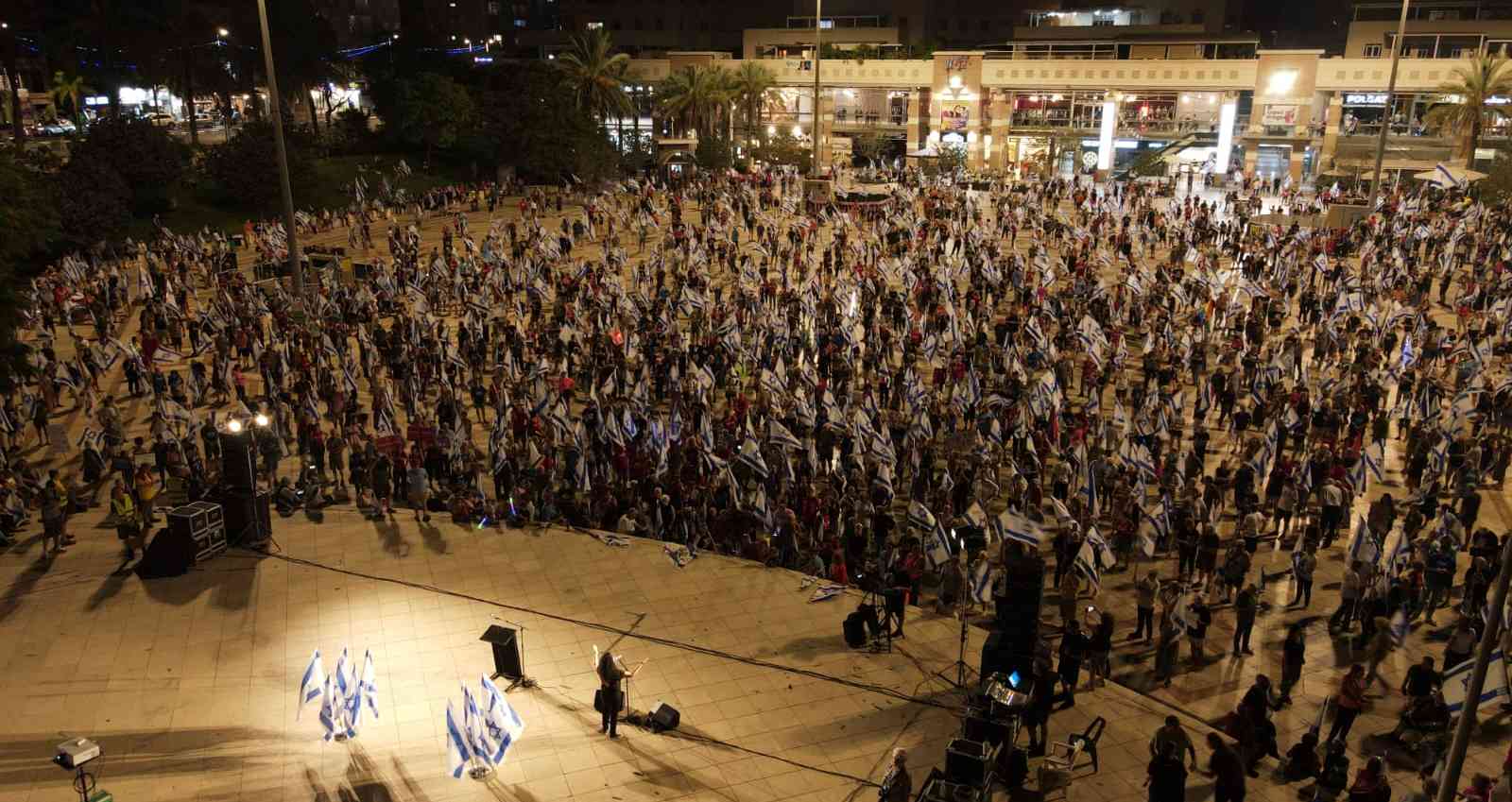 ההפגנה בכפר סבא. צילום: דב גזית