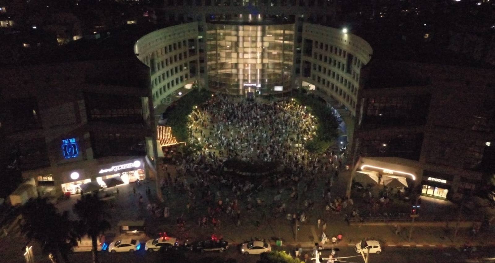 ההפגנה בהרצליה במבט על. צילום: אהד אורן