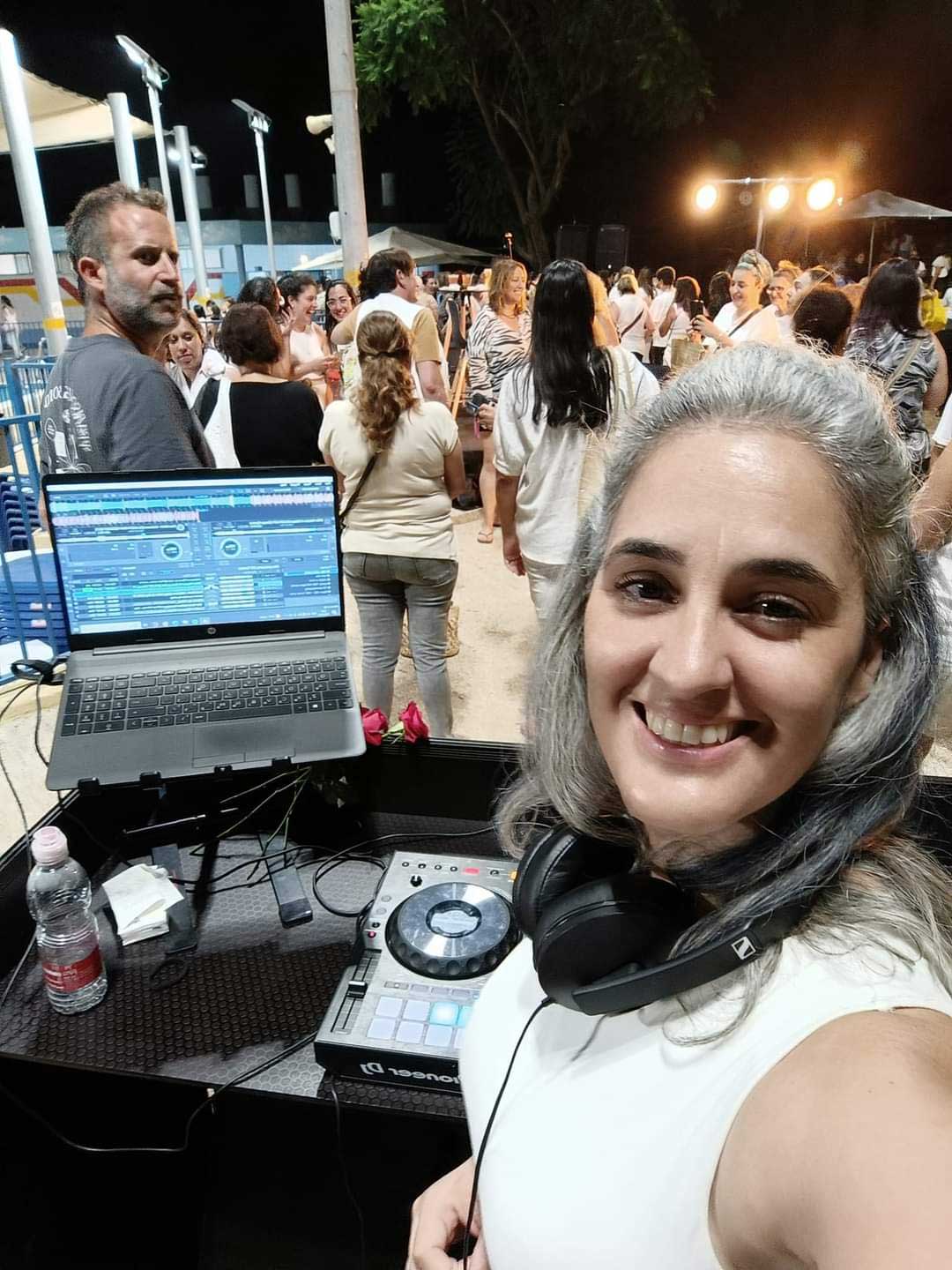 DJ בכפר יונה. אירוע נשים ואחיות