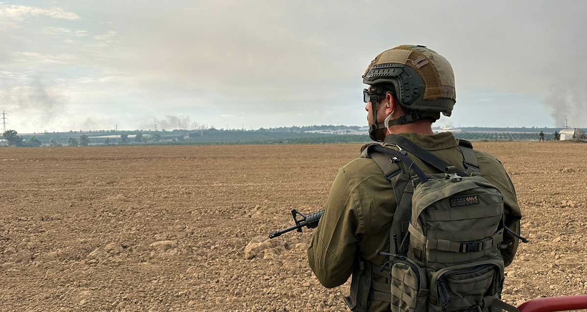 חייל בגבול רצועת עזה