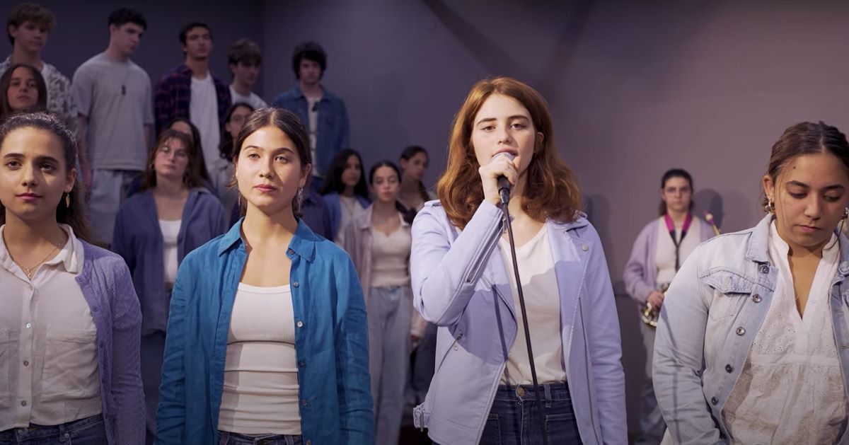 צילום מסך מתוך הקליפ של מגמת המוזיקה בתיכון אלון רמה"ש