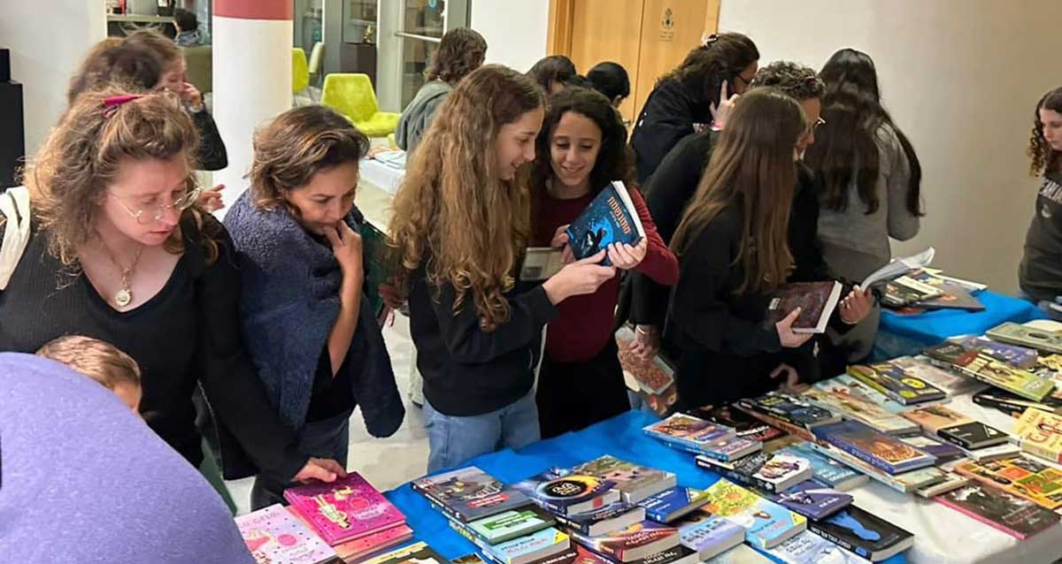 יריד ספרים יד שנייה ביוזמת מועצת הנוער העירונית