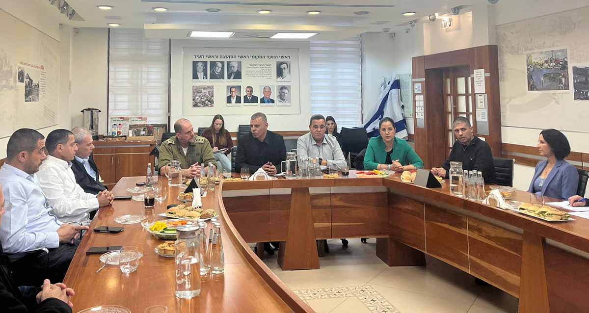 ראשי ישובי קו התפר בשרון. צילום: עיריית כפר סבא