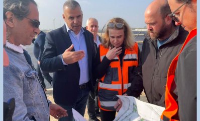 רפי סער ואורלי שטרן מנכ"לית נתיבי איילון. מסוף תחבורה ציבורית