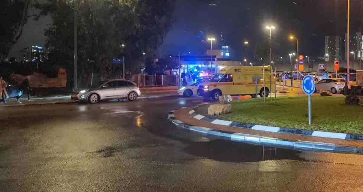 זירת הדקירה. צילום באדיבות מד"א