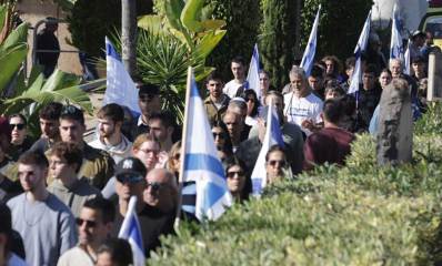 מלווים אתסמ"ר אורי ג'רבי ז"ל בדרכו האחרונה