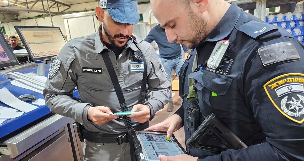 שוטרים ופקחים של עיריית כפר סבא במבצע משולב לאיתור שוהים בלתי חוקיים