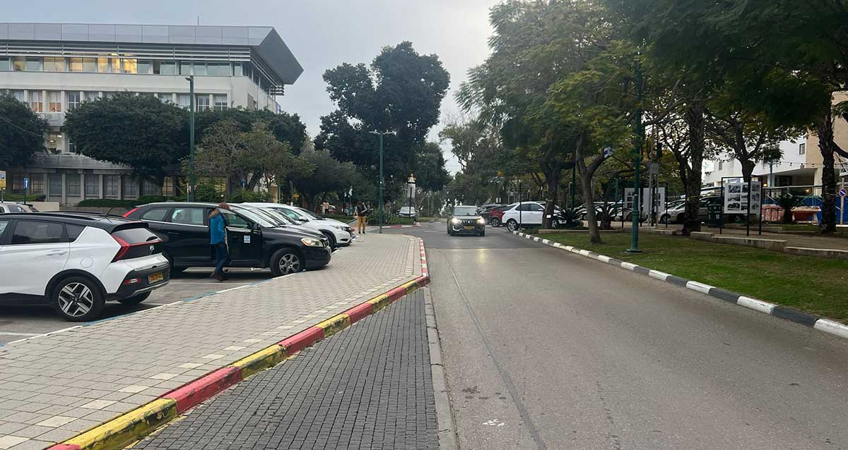 בניין עיריית רמת השרון. צילום: שרון אונליין