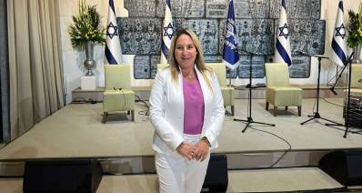 דוברת וייזר