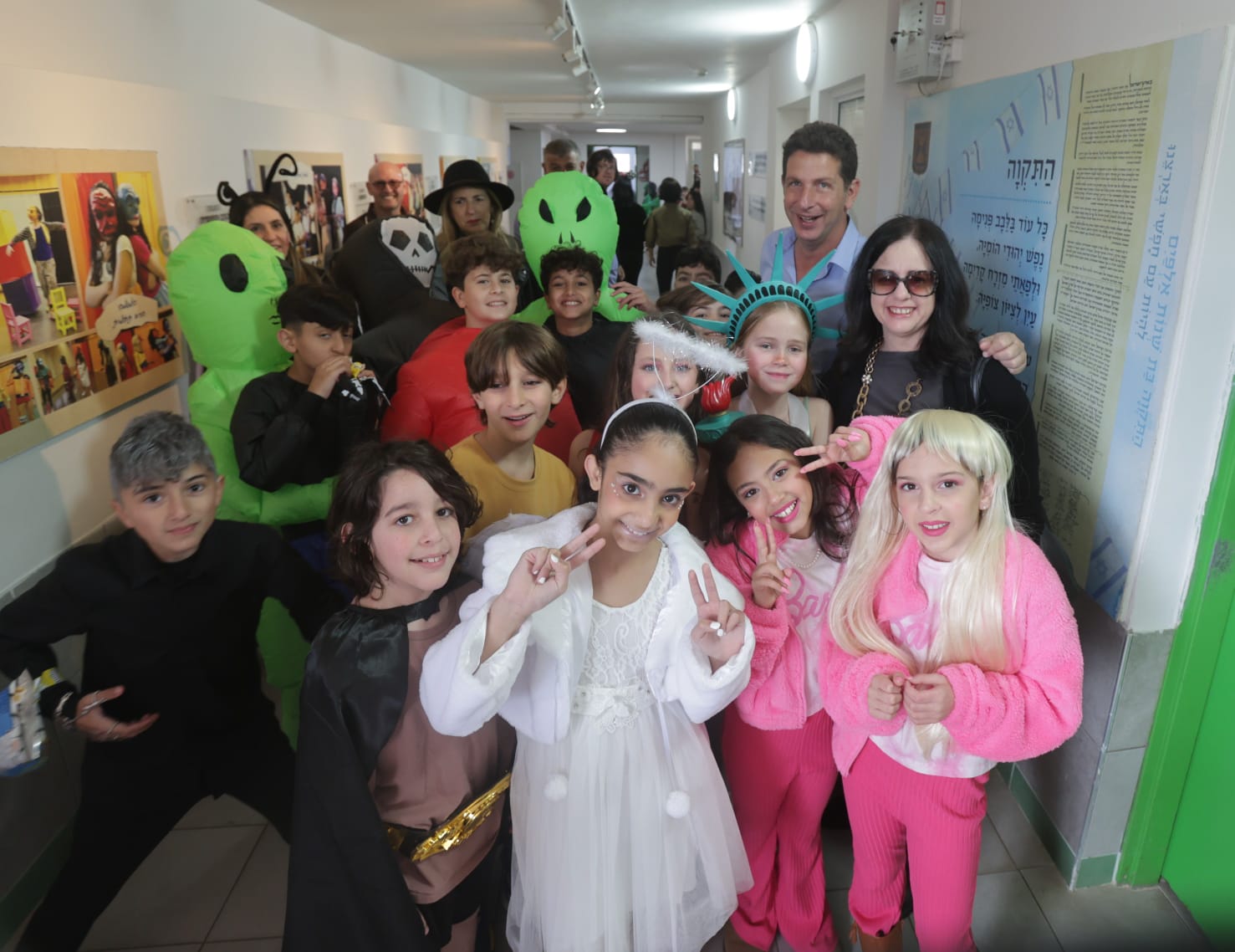 וב"גורדון" גם. יריב פישר חוגג פורים. צילום: דוברות העירייה