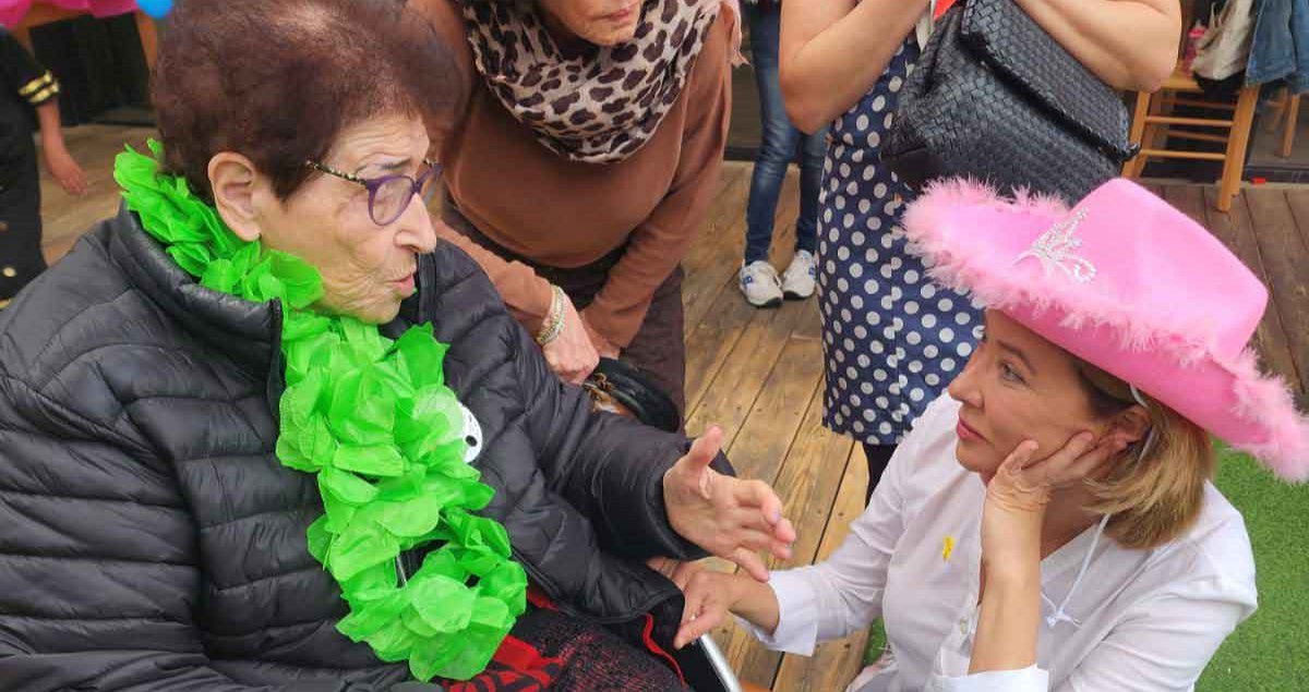 אולסיה קנטור ורות רזניק. צילום: שירן פרץ