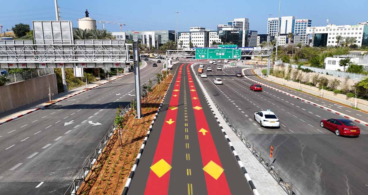 נתיבי התנועה הציבורית החדשים הנפתחים במחלף הסירה בהרצליה. (צילום: לביא תצלומי אוויר, באדיבות חברת נתיבי איילון)