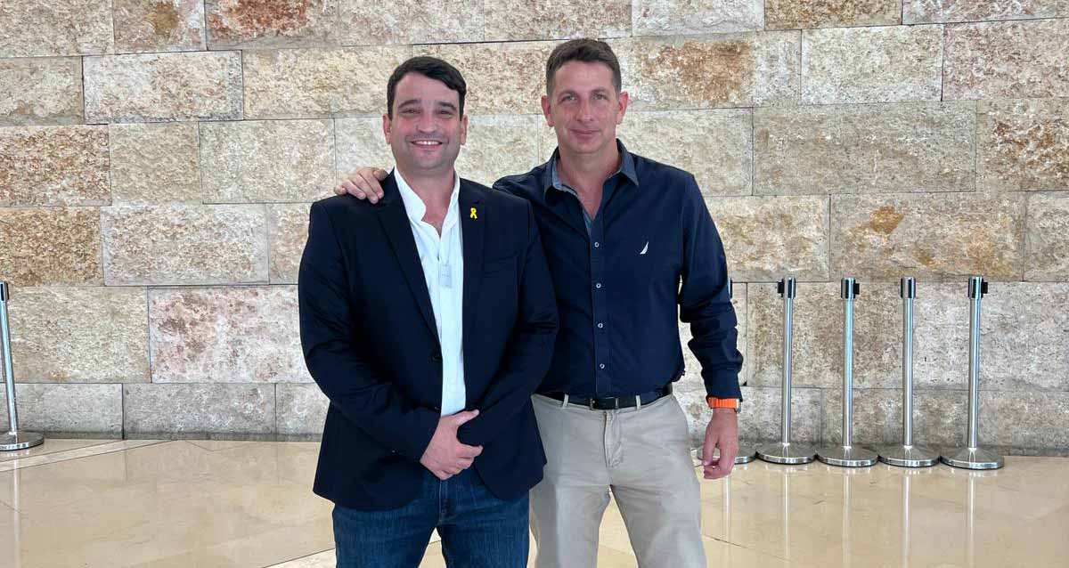 יריב פישר ואמיר כוכבי בבית המשפט העליון בירושלים