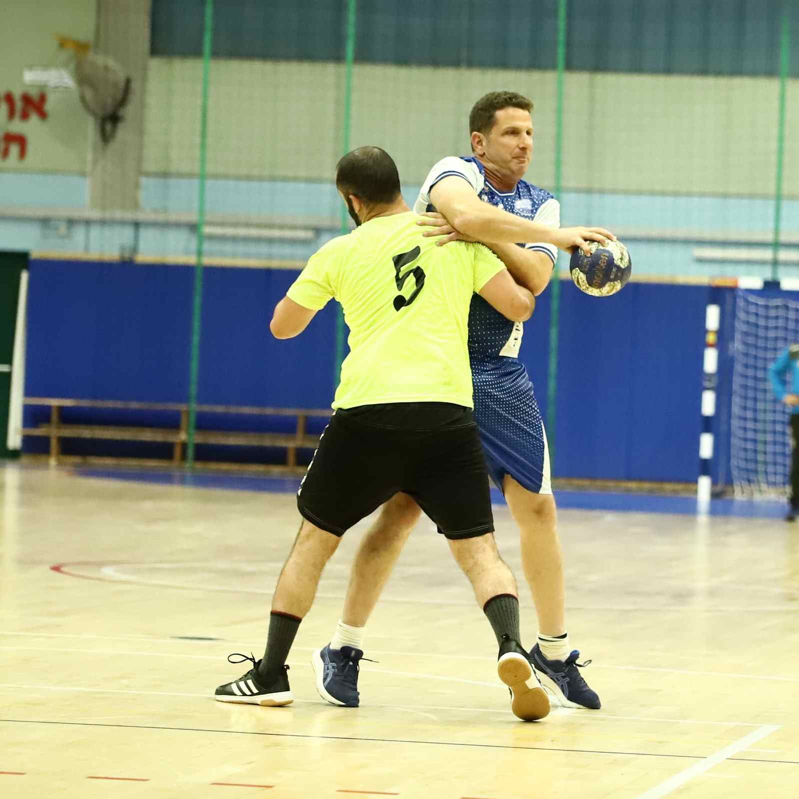פישר נלחם. צילום: גיל שמאי