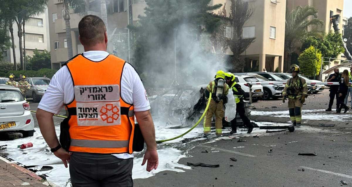 הרכב השרוף ברחוב הבנים הרצליה